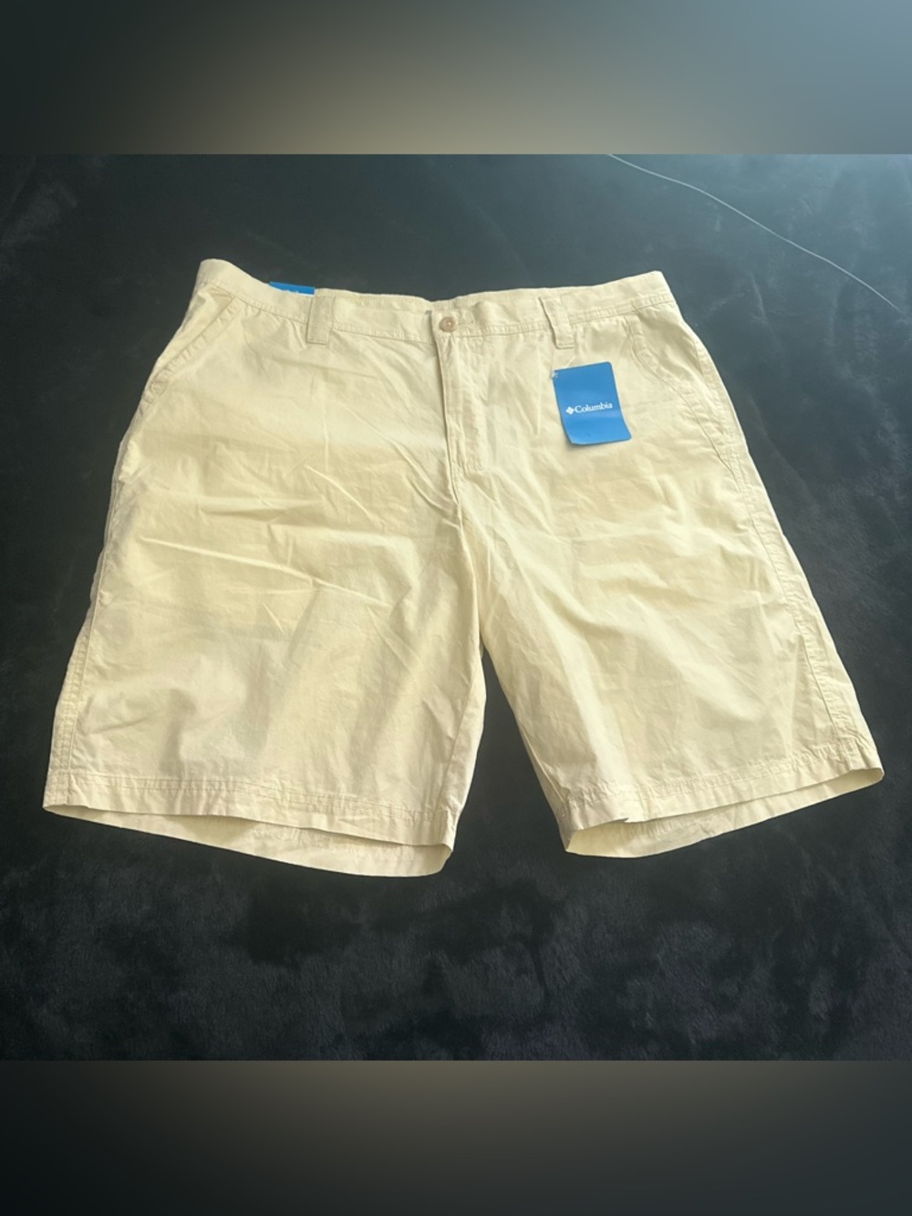 NEW Men's Columbia Washed Out Shorts YELLOW 38" Waist  x  10" Length